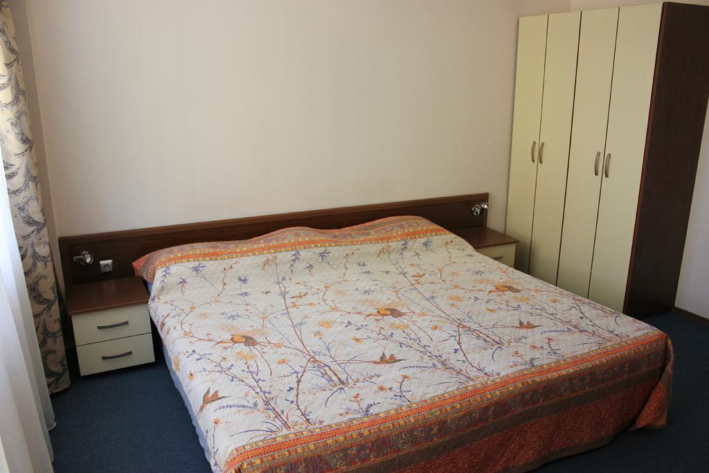 Family Hotel Electra Pomorie Room photo